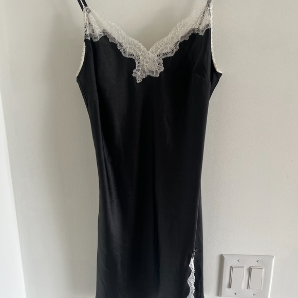 victoria's secret lingerie lace and satin slip dress - black & white, size s - Picture 3 of 8